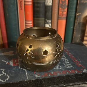 Elegant Brass Christmas Winter Tealight Candle Holder